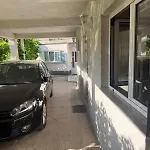 Ml -free Parking